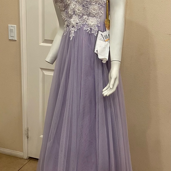 Say Yes to the Prom Juniors' Embroidered Embellished Gown 7/8 Lavender V- Neck - Picture 5 of 8